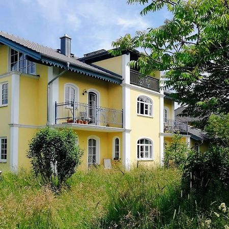 Ferienwohnung In Seenaher Kuenstlervilla In Gstadt Gstadt am Chiemsee Exterior foto